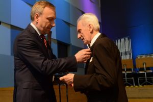 Minister Bogdan Zdrojewski hands to the President of F. Liszt Society the Silver Medal "Gloria Artis"